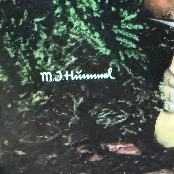 M.J. HUMMEL Collector Plate Little Companions “Stormy Weather" - Picture 3 of 7